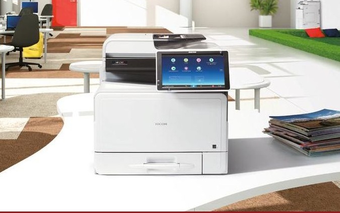 Wynajem drukarki lub kserokopiarki zamiast zakupu – czy to się opłaca?